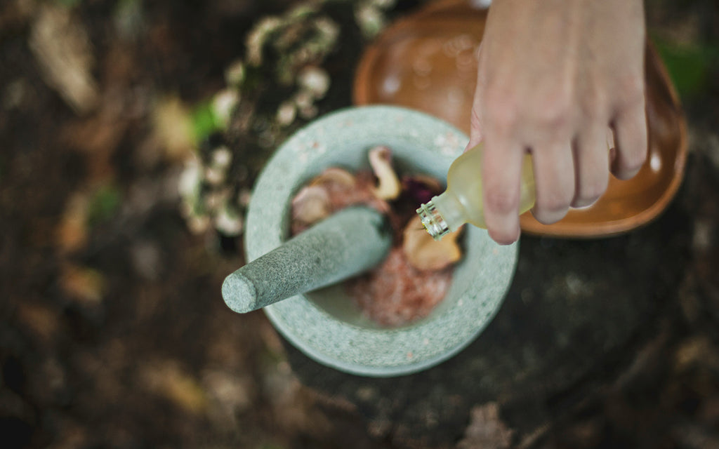 The Aromatic World of Essential Oils: A Beginner’s Guide